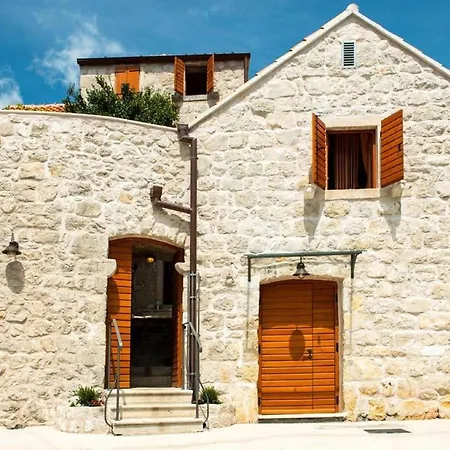 Villa Kanada - Two-bedroom House With Terrace And Sea View Brsečine