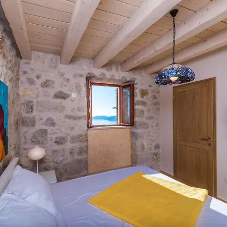 Villa Kanada - Two-bedroom House With Terrace And Sea View Brsečine